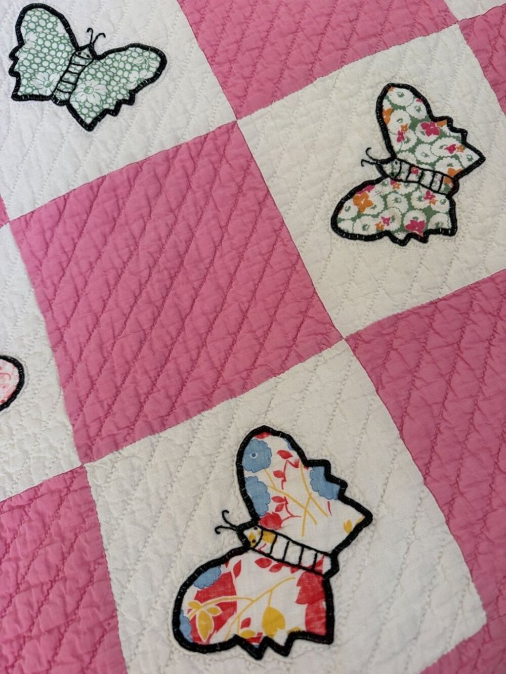 Handmade PinkWhite Butterfly Stitched Applique Antique Vintage Quilt Sz 63x70 - Picture 5 of 11